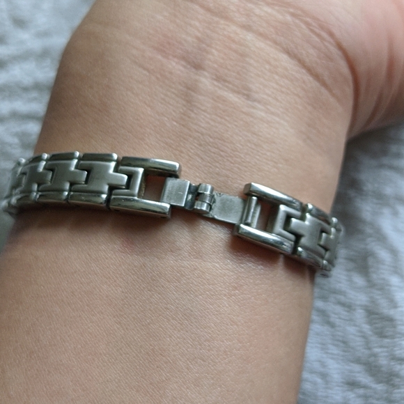 Gucci Watch - Picture 12 of 16